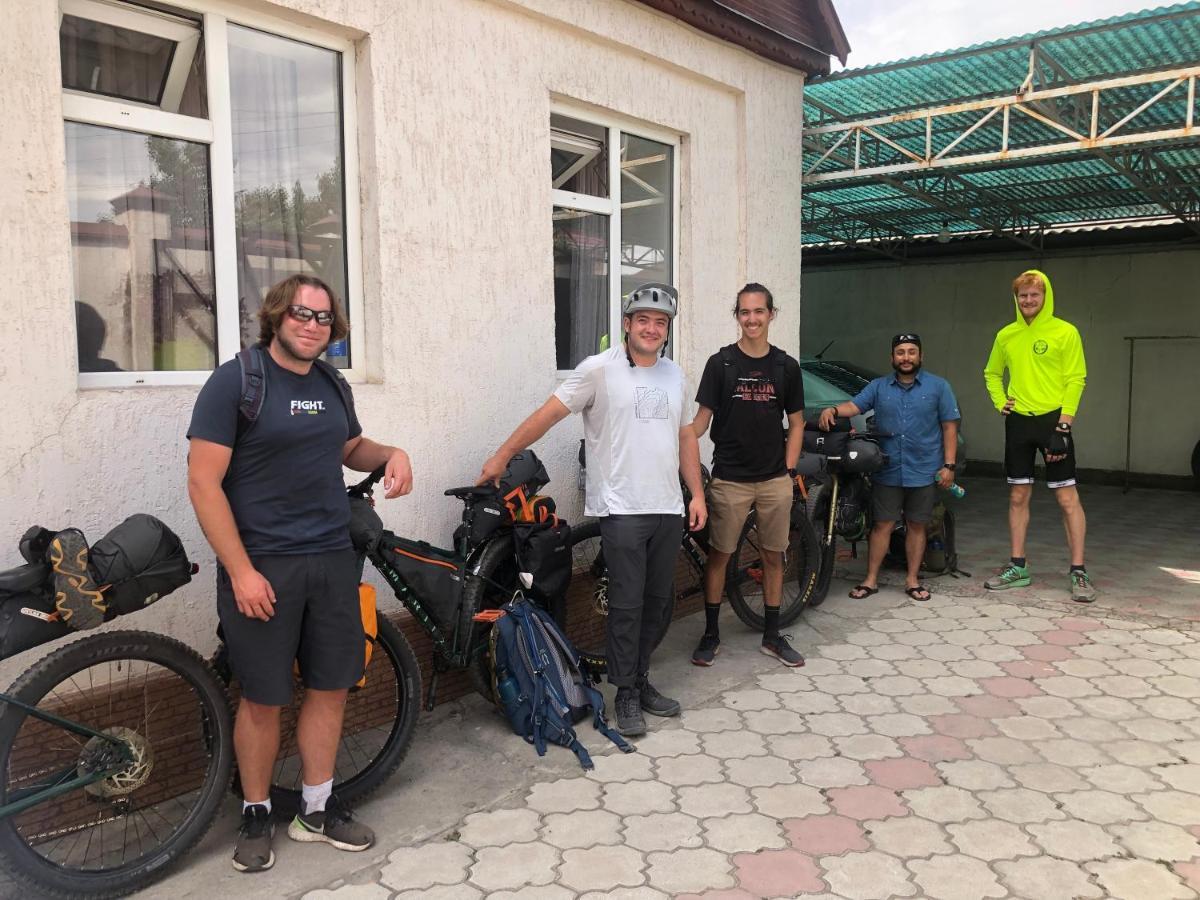 בישקק Nomads Home מראה חיצוני תמונה