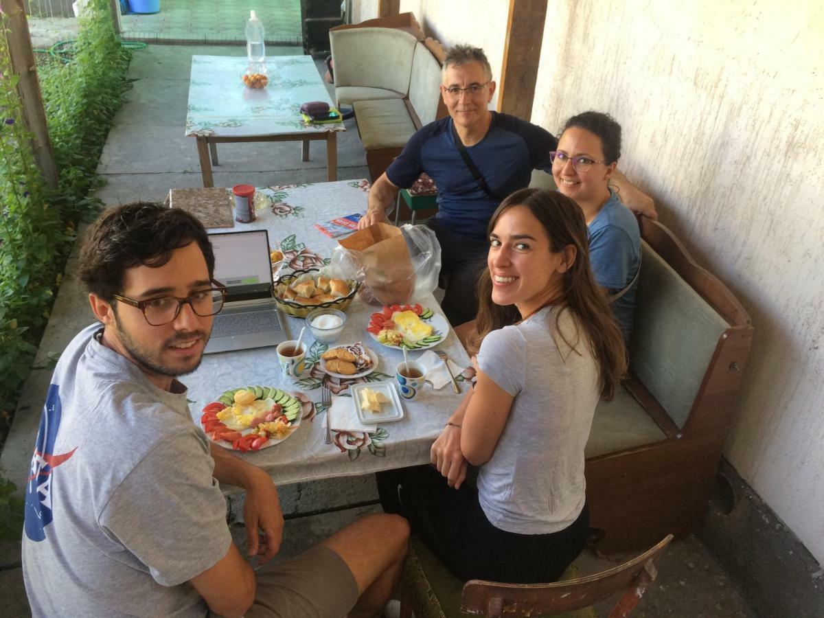 בישקק Nomads Home מראה חיצוני תמונה