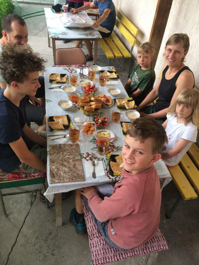 בישקק Nomads Home מראה חיצוני תמונה